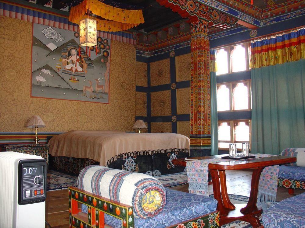 Gangtey Palace Hotel พาโร ภายนอก รูปภาพ